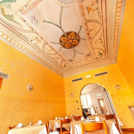 Costantini Hotel 2*