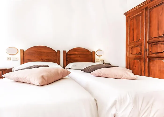 Отель Costantini